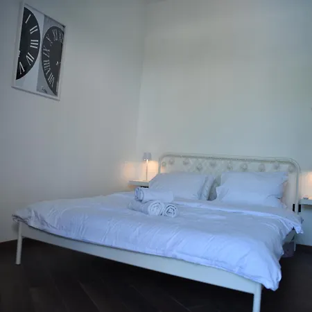 Vila Rent Your Family Retreat In *