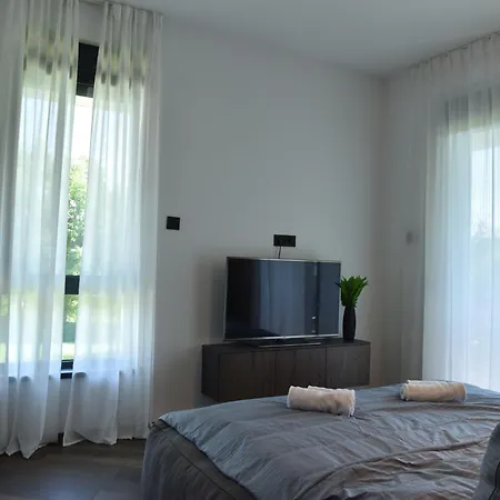 빌라 Rent Your Family Retreat In