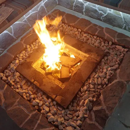 Vila Rent Your Family Retreat In