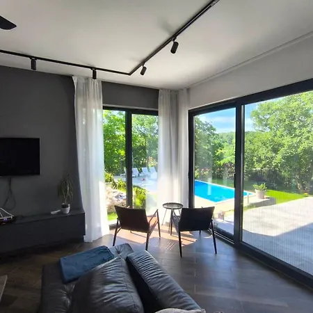 Rent Your Family Retreat In *