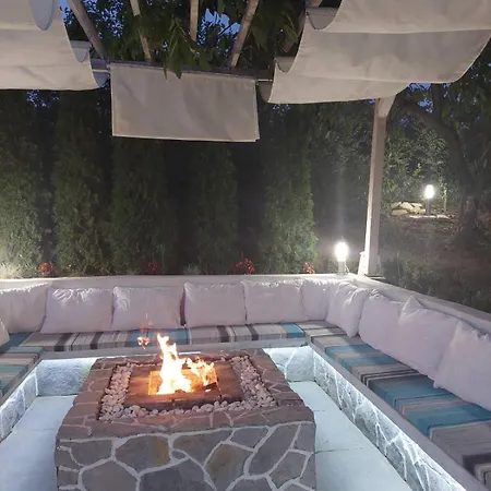 Rent Your Family Retreat In 빌라 노비사드