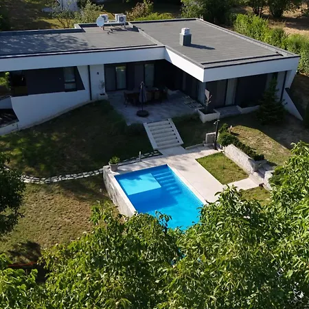 Rent Your Family Retreat In *
