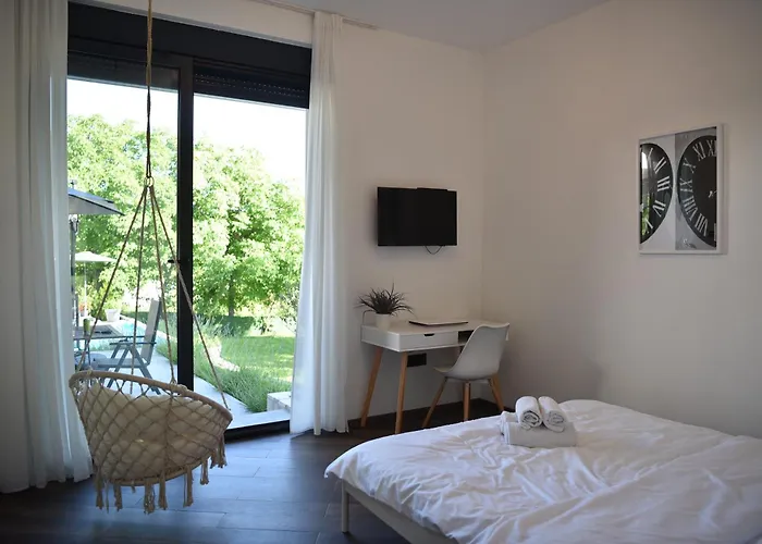 Rent Your Family Retreat In Vila Novi Sad