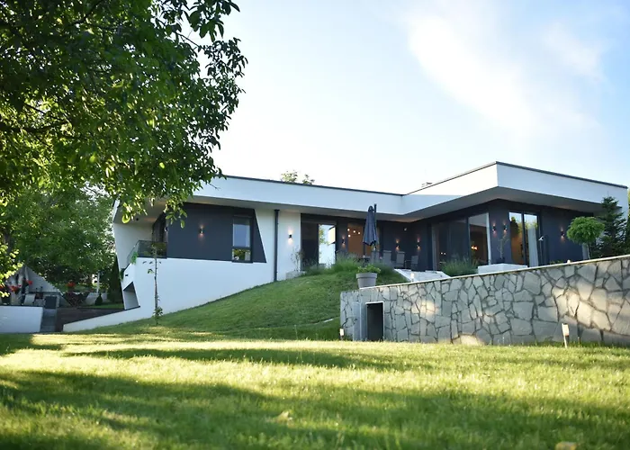 Villa Rent Your Family Retreat In Újvidék