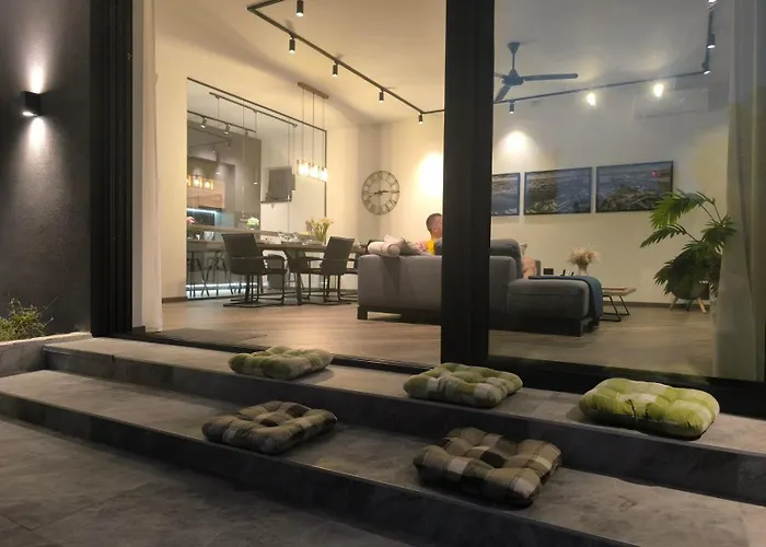 Rent Your Family Retreat In *