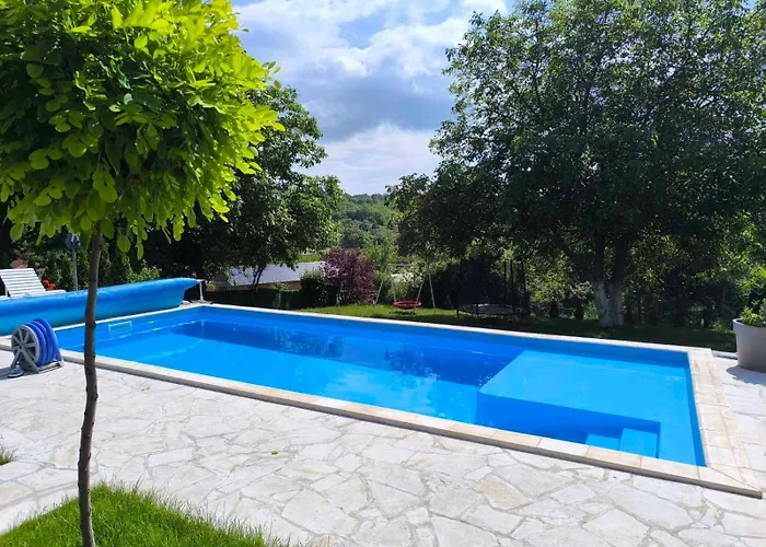 Rent Your Family Retreat In Villa *