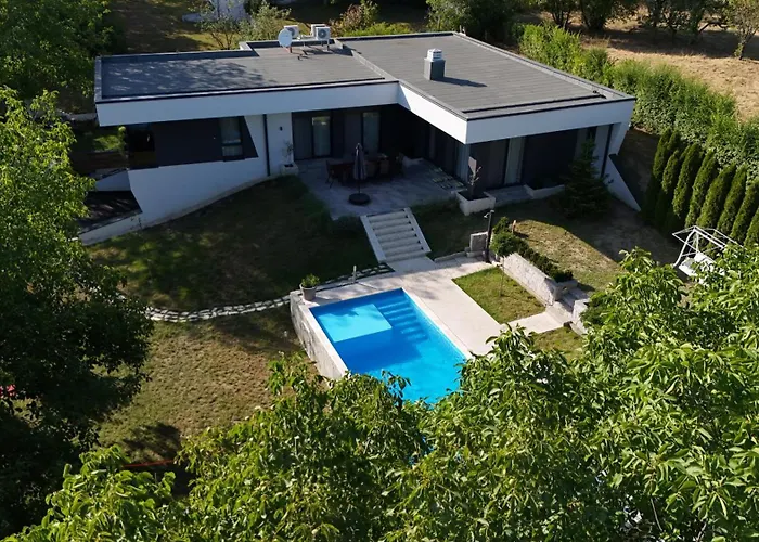 Rent Your Family Retreat In *